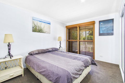 CABARITA BEACH BLISS - HOLIDAY HOME ON THE LAKE - Sydney 4u 2