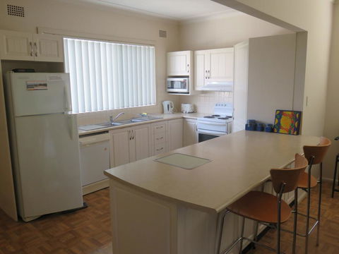 Cabenay 3 - VIEWS ACROSS THE PARK - Accommodation Sydney 3