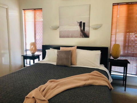 Cable Beach Retreat - Sydney 4u 0