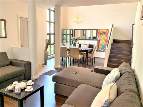 Campbelltown Most Sought After Park Central Home - Sydney 4u 3