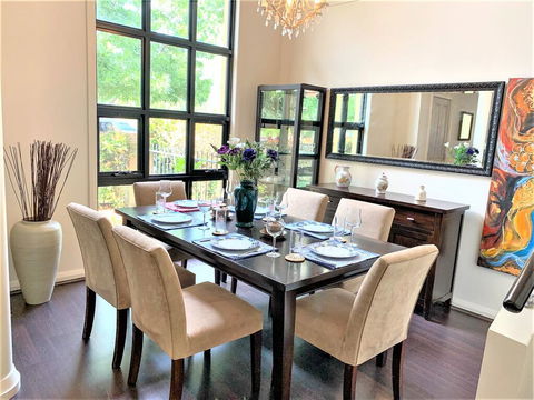Campbelltown Most Sought After Park Central Home - Sydney 4u 2