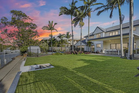CANAL HOME NEAR MOOLOOLABA - Accommodation Sydney 0