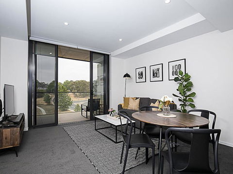 CANBERRA CHIC-hosted By:L'Abode Accommodation - Sydney 4u 0