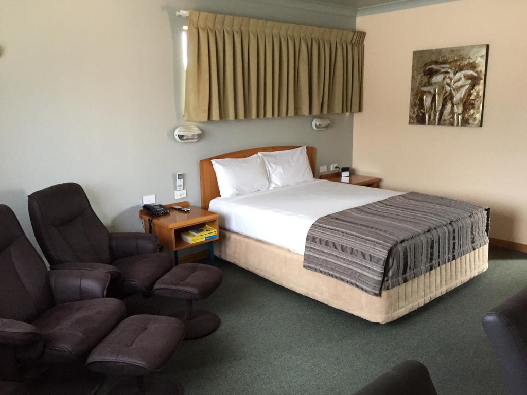Earlville QLD Sydney 4u