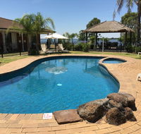 Capricorn Motor Inn - Sydney 4u