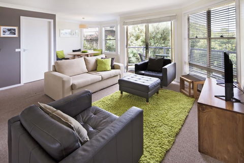 Caribou 3 - Modern & Spacious With Views Over Lake Jindabyne - Sydney 4u 0