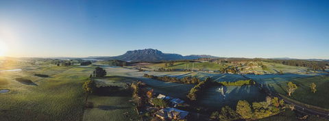 Carinya Farm Holiday Retreat - Sydney 4u 1