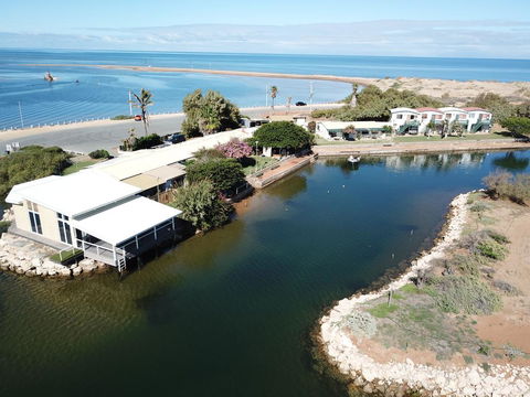 Carnarvon Retreat - Sydney 4u 1