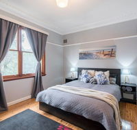 Carramar CozyHome 1minStation 5Bdrms1.5bathSleeps8 - Sydney 4u