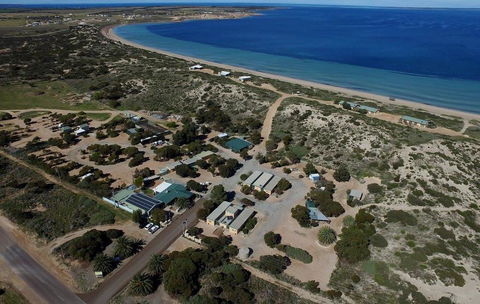 Ceduna Shelly Beach Caravan Park - Sydney 4u 0