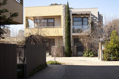 Central Shepparton Apartments - Sydney 4u 0