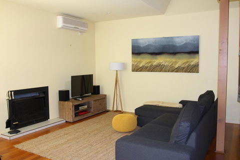 Charbella - Sydney 4u 0