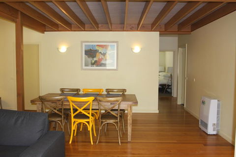 Charbella - Sydney 4u 1