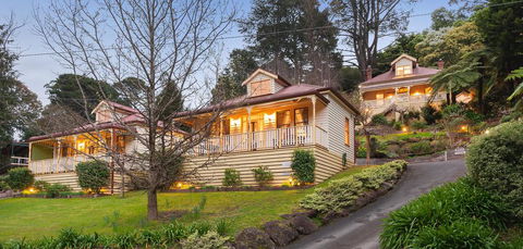 Charnwood Cottages In Warburton - Sydney 4u 0