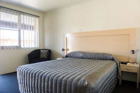 Cherry Blossom Motor Inn - Sydney 4u 2