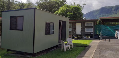 Christmas Creek CafÃ© & Cabins - Sydney 4u 3