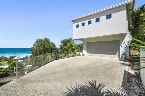 Cinque Terre Beach House - Sydney 4u 1