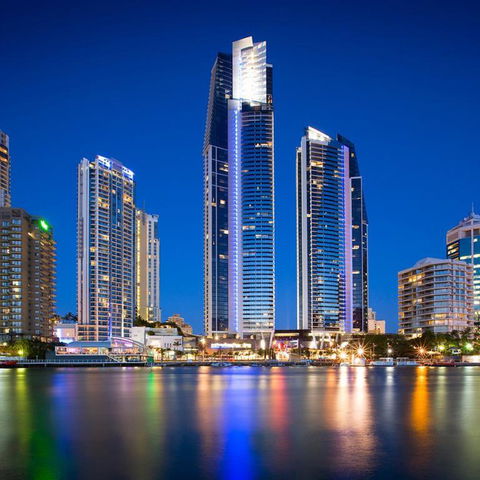 Circle On Cavil Holidays Gold Coast - Accommodation Sydney 3