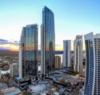 Circle on Cavill - HR Surfers Paradise - Accommodation Sydney