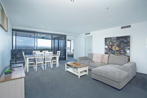 Circle On Cavill - Private Apartments - Accommodation Sydney 2