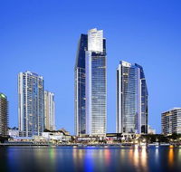 Circle On Cavill Sky Home- Holidays Gold Coast - Accommodation Sydney