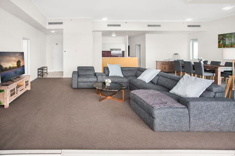 City-Centre Apartment With River Views And Balcony - Sydney 4u 0