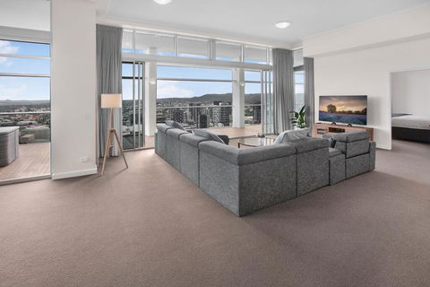City-Centre Apartment With River Views And Balcony - Sydney 4u 2