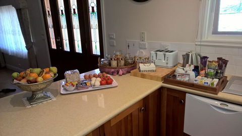 Cleggett Estate Holiday Cottage - Accommodation Sydney 2