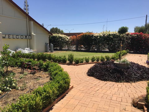 Club Boutique Hotel Cunnamulla - Sydney 4u 1