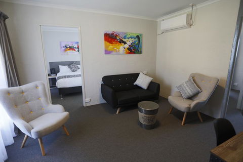 Coachman's Eden - Sydney 4u 3