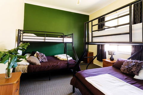 Coal D' Vine Cottage - Cessnock NSW - Sydney 4u 2