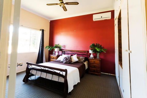 Coal D' Vine Cottage - Cessnock NSW - Sydney 4u 1