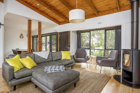Coast Sorrento Holiday House - Sydney 4u 1