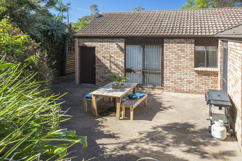 Coastal Hideaway - Sydney Resort 1