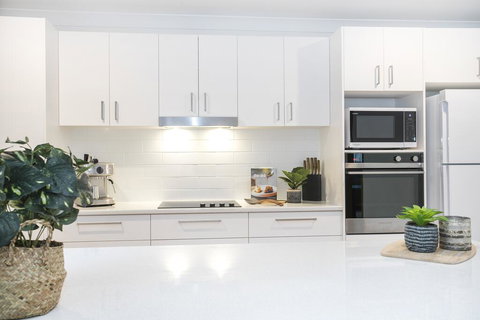 Coastal Hideaway - Sydney Resort 2