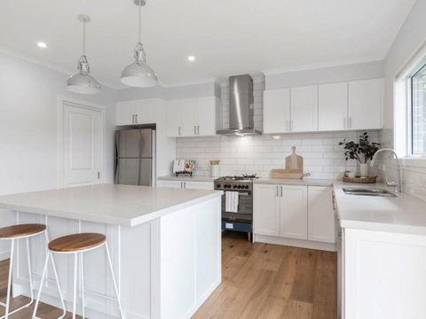 Coastal Luxury Retreat - Sydney 4u 0