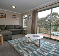 Cobb  Co 3/39 Cobbon Crescent - Sydney 4u