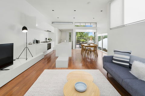 Cogens Two Bedroom Townhouse - Sydney 4u 0
