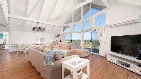 Combined Kingsley Beach House - Sydney 4u 3