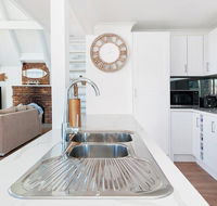 Combined Kingsley Beach House - Sydney 4u