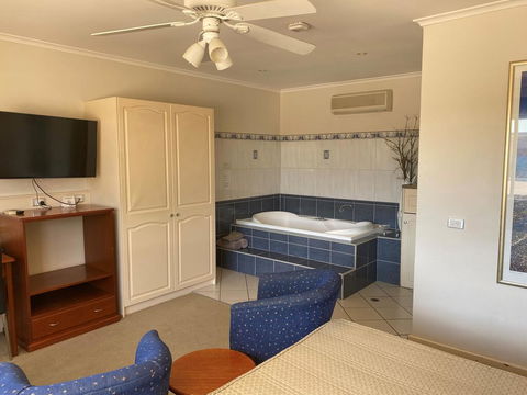 Comfort Inn & Suites Augusta Westside - Sydney 4u 3
