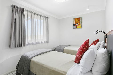Comfort Inn & Suites Burwood - Accommodation Sydney 1