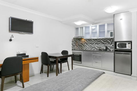 Comfort Inn & Suites Burwood - Accommodation Sydney 3