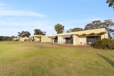 Comfort Inn & Suites Riverland - Sydney 4u 3