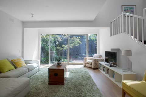 Comfy Holiday House With Pool@Rosanna - Sydney 4u 1