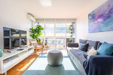 COMO A South Yarra Delight, Car Park And King Bed - Sydney 4u 0