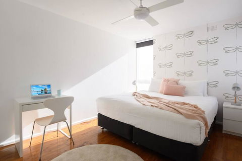 COMO A South Yarra Delight, Car Park And King Bed - Sydney 4u 1