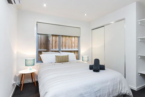Complete Host Richmond Townhouse Collection - Sydney 4u 2
