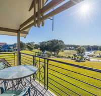 Condo 108  Horizons Resort  Golf stunning course  lake Views - Sydney 4u
