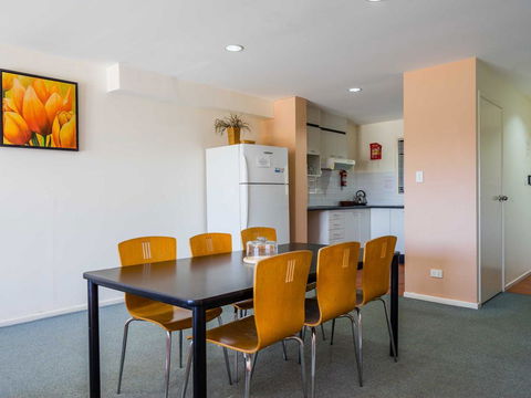 Condo 108 @ Horizons Resort & Golf, Stunning Course + Lake Views - Sydney 4u 2